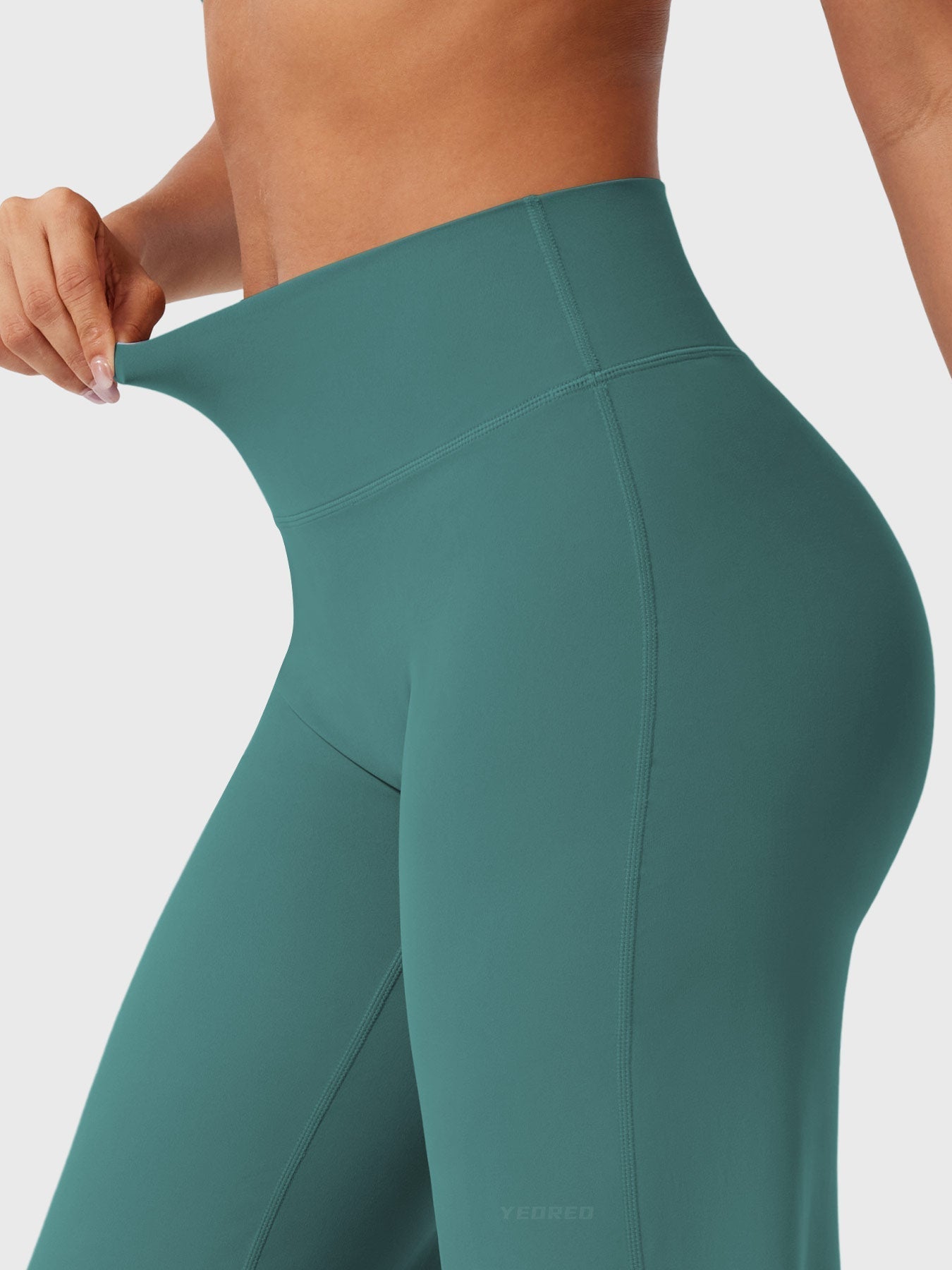 Livia Straight-Leg Leggings